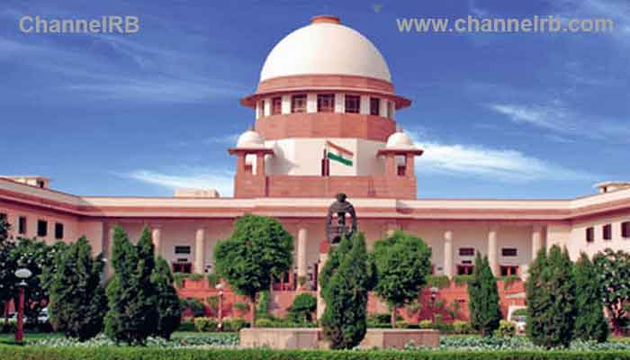 Read more about the article പൊലീസുകാര്‍ സദാചാര പൊലീസ് ആകേണ്ട; കര്‍ശന മുന്നറിയിപ്പുമായി സുപ്രീംകോടതി