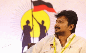 Read more about the article മാറുന്ന തമിഴ്‌നാട് രാഷ്ട്രീയം; ഉദയനിധി സ്റ്റാലിന് ഇനി പുതിയ റോള്‍; കായിക മന്ത്രിയായി സത്യപ്രതിജ്ഞചെയ്തു