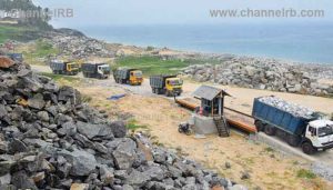 Read more about the article അതാണ് അദാനി; ഒറ്റദിവസം കൊണ്ട് എത്തിച്ചത് 126 ലോഡ് കരിങ്കല്ല്, തുറമുഖ നിര്‍മ്മാണം ശരവേഗത്തില്‍