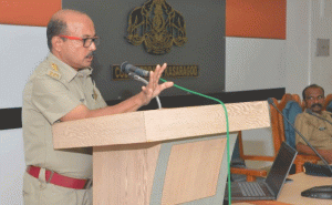 Read more about the article എന്താണ് എന്‍.ഡി.പി.എസ് ആക്ട്?; സജ്ജമാവാം മയക്കുമരുന്നിനെതിരെ; എക്സൈസ്, പോലീസ് വകുപ്പുകളിലെ ജീവനക്കാര്‍ക്ക് ക്ലാസുമായി സർക്കാർ