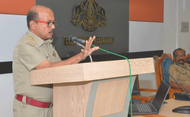 You are currently viewing എന്താണ് എന്‍.ഡി.പി.എസ് ആക്ട്?; സജ്ജമാവാം മയക്കുമരുന്നിനെതിരെ; എക്സൈസ്, പോലീസ് വകുപ്പുകളിലെ ജീവനക്കാര്‍ക്ക് ക്ലാസുമായി സർക്കാർ