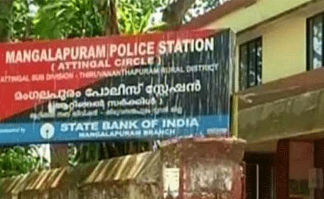 Read more about the article മംഗലപുരം സ്റ്റേഷനിലെ മുഴുവൻ പൊലീസുകാരെയും സ്ഥലം മാറ്റാൻ തീരുമാനം; കാരണം അറിയാം