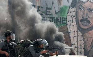 Read more about the article ഇസ്രായേലും പലസ്തീനും; റഷ്യ-ഉക്രെയ്ന്‍ യുദ്ധം അവസാനിക്കും മുമ്പെ രണ്ട് രാജ്യങ്ങളിലും യുദ്ധസമാന സാഹചര്യം