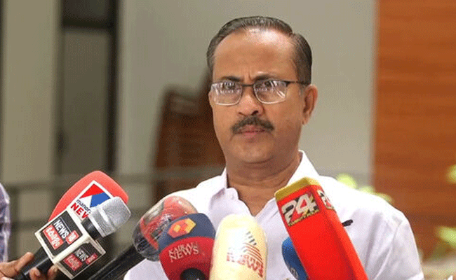 Read more about the article അംഗത്വം നൽകിയപ്പോൾ ഷാരൂഖ് ഖാനും മമ്മൂട്ടിയും മിയ ഖലിഫയും മുസ്‌ലിം ലീഗില്‍; വാർത്ത വ്യാജമെന്ന് പി.എം.എ സലാം