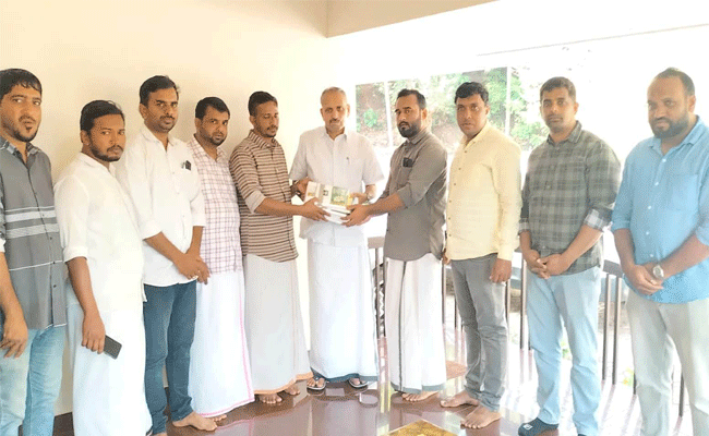 You are currently viewing മുസ്‌ലിം യൂത്ത് ലീഗ് ദോത്തി ചലഞ്ച് : കാസർകോട് ജില്ലയിൽ വിതരണം ആരംഭിച്ചു