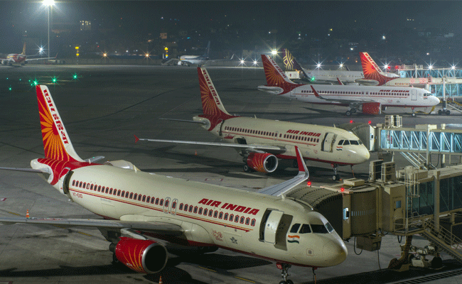 Read more about the article കണ്ണൂര്‍ ഉള്‍പ്പെടെയുള്ള നോണ്‍മെട്രോ നഗരങ്ങളില്‍നിന്നുള്ള സര്‍വീസുകള്‍ അവസാനിപ്പിച്ച് എയര്‍ ഇന്ത്യ; നടപടി താൽക്കാലികം