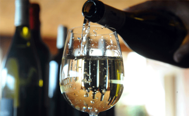 Read more about the article കോൺ​ഗ്രസ് പ്രവർത്തകർക്ക് ഇനിമുതൽ മദ്യം ആവാം; പ്ലീനറി സമ്മേളനത്തിൽ ഭേദ​ഗതിക്ക് അം​ഗീകാരം