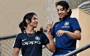 Read more about the article വനിതാ ടി 20 ലോകകപ്പ്; സ്മൃതി മന്ദാനക്ക് പരിക്ക്; പാകിസ്താനെതിരെ കളിക്കില്ല; ഹർമൻപ്രീതിൻ്റെ കാര്യത്തിലും ആശങ്ക