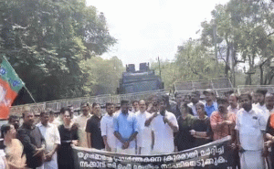 Read more about the article നടക്കാവ് സി.ഐക്കെതിരെ കൊലവിളി പ്രസംഗം ; വധഭീഷണി; ബി.ജെ.പിക്കാർ മാങ്ങാ പറിച്ചിട്ടല്ല ജയിലിൽ പോയതെന്നും മുന്നറിയിപ്പ്