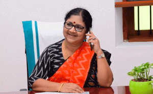 Read more about the article ‘ആശ്വാസകിരണം’ മുടങ്ങിയെന്നത് അസത്യപ്രചാരണം; സാമ്പത്തികപരിമിതികൾക്കുള്ളിലും തുകലഭ്യമാക്കുന്നു: മന്ത്രി ഡോ. ആർ ബിന്ദു