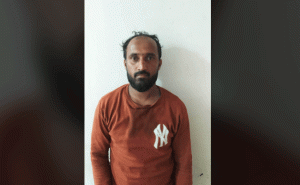 Read more about the article ഓപ്പറേഷൻ ക്ലീൻ കാസർകോട്: മാരക മയക്കുമരുന്നായ എം.ഡി.എം.എയുമായി യുവാവ് പിടിയിൽ; ബാംഗ്ലൂരിൽ നിന്നും എത്തിച്ച് വിൽപ്പന നടത്തുന്നയാളും അറസ്റ്റിൽ