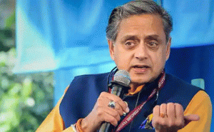 Read more about the article മറ്റൊരു പാർട്ടി നേതാവും ചെയ്യാത്ത കാര്യം; കോൺഗ്രസ് പ്ലീനറിയിൽ ശശി തരൂർ പറഞ്ഞത് ഇതാണ്