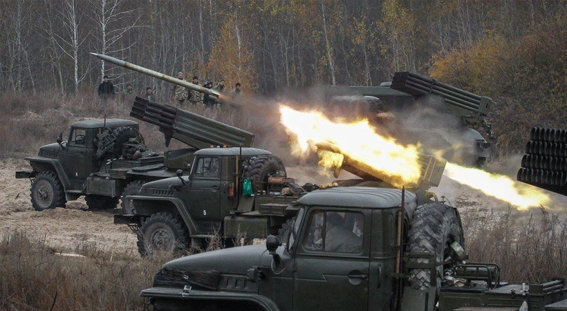 Read more about the article 3950 കവചിത വാഹനങ്ങള്‍, 400 ഫൈറ്റര്‍ ജെറ്റുകള്‍, 2000 ടാങ്കുകള്‍, 700 വിമാനങ്ങള്‍, 5 ലക്ഷം സൈനികര്‍; കിഴക്കന്‍ ഉക്രെയ്ന്‍ പിടിക്കാന്‍ റഷ്യ