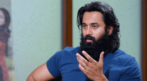 Read more about the article പീഡനകേസിൽ നടൻ ഉണ്ണി മുകുന്ദന് തിരിച്ചടി; ഒത്തുതീർപ്പായെന്ന് താൻ ഒപ്പിട്ടു കൊടുത്തിട്ടില്ലെന്ന് പരാതിക്കാരി; സ്ത്രീത്വത്തെ അപമാനിച്ചെന്ന കേസിലെ സ്റ്റേ ഹൈക്കോടതി നീക്കി