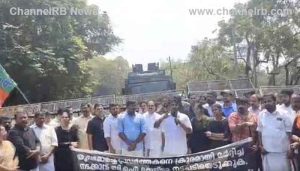 Read more about the article ശവം ഒഴുകി നടന്നേനെ യൂണിഫോമില്‍ അല്ലായിരുന്നെങ്കില്‍; കൊലവിളി പ്രസംഗവുമായി ബി.ജെ.പി നേതാക്കള്‍