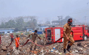 Read more about the article ബ്രഹ്മപുരം പ്ലാന്റ് ശാസ്ത്രീയമല്ല, മുന്‍ കരുതലുകള്‍ പാലിച്ചില്ല: കേന്ദ്ര മലിനീകരണ നിയന്ത്രണ ബോര്‍ഡിൻ്റെ റിപ്പോർട്ട് ഇങ്ങിനെ