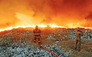 Read more about the article ബ്രഹ്‌മപുരത്തെ പ്ലാസ്റ്റിക് മാലിന്യ പുക; കൊച്ചി കോര്‍പ്പറേഷന് 1.8 കോടി പിഴയിട്ട് മലിനീകരണ നിയന്ത്രണ ബോര്‍ഡ്