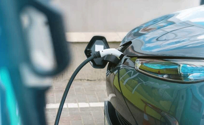 Read more about the article ഇലക്ട്രിക് വാഹനങ്ങൾ; റോഡ് ടാക്‌സും രജിസ്‌ട്രേഷൻ ഫീസും ഒഴിവാക്കും; തീരുമാനവുമായി ഉത്തർപ്രദേശ് സർക്കാർ