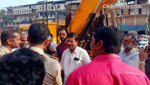 Read more about the article നായന്മാര്‍മൂലയിലും മേല്‍പാലം വേണം; ദേശീയപാത പ്രവൃത്തി തടഞ്ഞു, ഉദ്യോഗസ്ഥരുമായി വാക്‌തർക്കം, നിർമാണ പ്രവൃത്തി നിര്‍ത്തിച്ചു