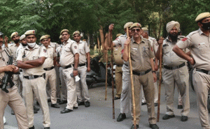 Read more about the article ഇന്ത്യയില്‍ ഒരു ലക്ഷം ജനങ്ങള്‍ക്ക് 152.80 പൊലീസുകാര്‍; മുന്നില്‍ നാഗാലാന്‍ഡ്, പിന്നില്‍ ബിഹാര്‍