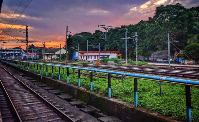 Read more about the article ഓട്ടോറിക്ഷാ ഡ്രൈവറുടെ സന്ദര്‍ഭോചിത ഇടപെടലില്‍ രക്ഷപ്പെട്ടത് മൂന്ന് ജീവനുകള്‍; പിലിക്കോട് നടന്നത് ഇങ്ങിനെ