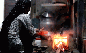 Read more about the article ഇന്ത്യയിൽ പകുതിയോളം സ്ത്രീകളും ദിവസം ഒരു തവണ പോലും പുറത്തിറങ്ങാറില്ല; തൊഴിലിടങ്ങളിൽ സ്ത്രീകളുടെ സാന്നിധ്യം കുറവ്; പഠനം