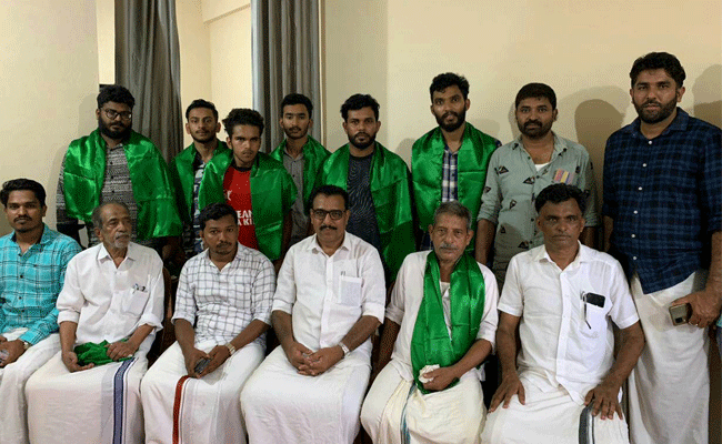 Read more about the article നിരവധി കുടുംബങ്ങൾ മുസ്‌ലിം ലീഗിലേക്ക്; ബന്തടുക്ക ഏണിയാടി മേഖലയിൽ ചരിത്രത്തിൽ ആദ്യമായി മുസ്‌ലിം ലീഗ്, യൂത്ത് ലീഗ് കമ്മിറ്റികൾ രൂപീകരിച്ചു