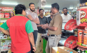 Read more about the article 200 കിലോഗ്രാമോളം നിരോധിത പ്ലാസ്റ്റിക് വസ്തുക്കൾ പിടികൂടി; മലിനീകരണ നിയന്ത്രണ നടപടികള്‍ ഊര്‍ജ്ജിതപ്പെടുത്തി എന്‍ഫോഴ്‌സ്‌മെന്റ് സ്‌ക്വാഡ്