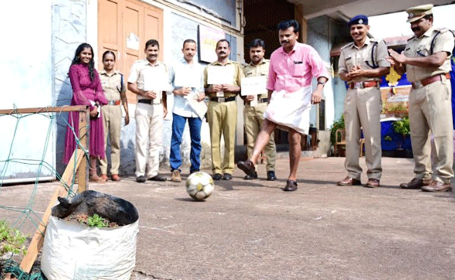 Read more about the article ഹൊസ്ദുര്‍ഗ് ജില്ലാ ജയിലില്‍ ആവേശം വിതച്ച് ഷൂട്ടൗട്ട് മത്സരം
