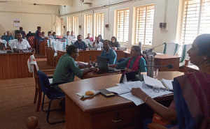 Read more about the article ഭരണ സമിതി യോഗം ചേര്‍ന്നു; പേവിഷ ബാധയ്ക്ക് മരുന്ന് ലഭ്യമാക്കാന്‍ കാസർകോട് ജില്ലാ പഞ്ചായത്ത് മുപ്പത് ലക്ഷം രൂപ അനുവദിക്കും