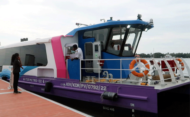 Read more about the article ഓരോ പതിനഞ്ച് മിനിറ്റ് ഇടവിട്ട് സര്‍വീസ്; കൊച്ചി വാട്ടര്‍ മെട്രോയുടെ പ്രത്യേകതകള്‍ അറിയാം