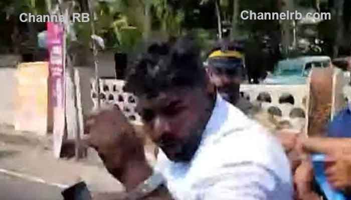 Read more about the article മോദിയുടെ ‘യുവം’ വേദിക്ക് സമീപം യൂത്ത് കോണ്‍ഗ്രസ് പ്രതിഷേധം; കയ്യേറ്റം ചെയ്‌ത്‌ ബി.ജെ.പി പ്രവര്‍ത്തകര്‍