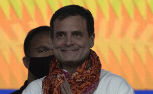 Read more about the article ഔദ്യോഗിക വസതി ഒഴിയേണ്ടിവന്നു; രാഹുൽ ഗാന്ധിക്ക് ദില്ലിയിൽ തന്നെ വീട് രജിസ്റ്റർ ചെയ്ത് നൽകാൻ സന്നദ്ധത അറിയിച്ച് സേവാദൾ വനിതാ നേതാവ്