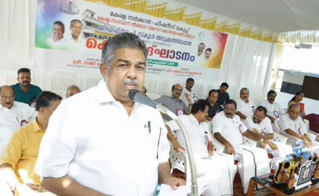 Read more about the article ജി.എഫ്.യു.പി സ്‌കൂള്‍ അടുക്കത്ത്ബയല്‍ കെട്ടിടം ഉദ്ഘാടനം ചെയ്തു; തീരദേശ മേഖലയില്‍ നടത്തുന്നത് വലിയ വികസന പ്രവര്‍ത്തനങ്ങളെന്ന് മന്ത്രി സജി ചെറിയാന്‍