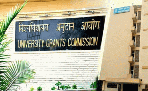 Read more about the article കോഴ്സ് ഇംഗ്ലീഷിൽ ആണെങ്കിലും മാതൃഭാഷയിൽ വിദ്യാർത്ഥികൾക്ക് പരീക്ഷ എഴുതാം; സർവകലാശാലകൾക്ക് നിർദ്ദേശവുമായി യു.ജി.സി