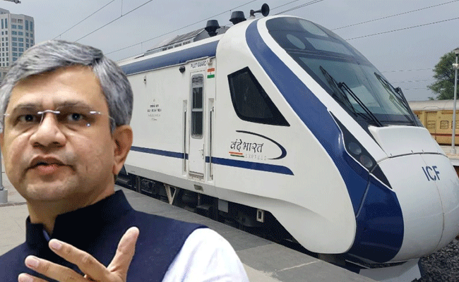 Read more about the article വന്ദേ ഭാരത് എക്‌സ്പ്രസ് തിരുവനന്തപുരത്ത് നിന്ന് കാസര്‍കോട് വരെ സര്‍വീസ് നടത്തും; വേഗം കൂട്ടാന്‍ മൂന്ന് ഘട്ടങ്ങളായി ട്രാക്കുകള്‍ പരിഷ്‌കരിക്കുമെന്ന് കേന്ദ്ര റെയിൽവേ മന്ത്രി