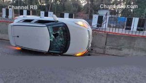 Read more about the article ദേശീയ പാതയിൽ വീണ്ടും അപകടം; ഡിവൈഡറിൽ ഇടിച്ച കാര്‍ സർവീസ് റോഡിലേക്ക് മറിഞ്ഞു