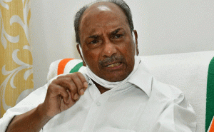 Read more about the article ഇതുകൊണ്ട് അവസാനിക്കില്ല; ഇന്ത്യയിലെ മതേതര വോട്ടര്‍മാര്‍ ഒരുമിച്ച് നിന്നാല്‍ 2024 ല്‍ മോദി ഭരണകൂടത്തെ തൂത്തെറിയാം: എ.കെ ആന്റണി