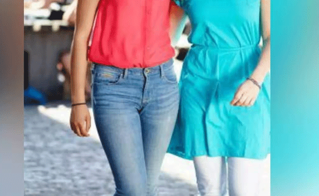 Read more about the article സ്കൂൾ അധ്യാപകർക്ക് ഡ്രസ് കോഡ് ഇറക്കി അസം വിദ്യാഭ്യാസ വകുപ്പ്; ജീൻസ്, ടീ-ഷർട്ട്, ലെഗ്ഗിംഗ്സ് എന്നിവ അനുവദനീയമല്ല