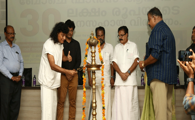 You are currently viewing ബോചെ ഫാന്‍സ് ചാരിറ്റബിള്‍ ട്രസ്റ്റ് ആപ്പ് വഴി സഹായമഭ്യര്‍ത്ഥിച്ചവര്‍ക്ക് 30 ലക്ഷം രൂപ വിതരണം ചെയ്തു