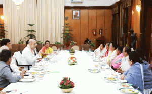 Read more about the article സമാധാനം പുനഃസ്ഥാപിച്ചില്ലെങ്കിൽ അവാർഡുകളും മെഡലുകളും തിരികെ നൽകും; മണിപ്പൂർ പ്രതിസന്ധിയിൽ അത്ലറ്റുകൾ