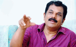 Read more about the article കൃത്യമായ തെറ്റുകള്‍ ചൂണ്ടിക്കാട്ടിയാല്‍ അത് അംഗീകരിക്കാം; സിനിമ റിവ്യൂ എന്ന പേരില്‍ സിനിമയെ തകര്‍ക്കാന്‍ ശ്രമിക്കരുത്: മുകേഷ്