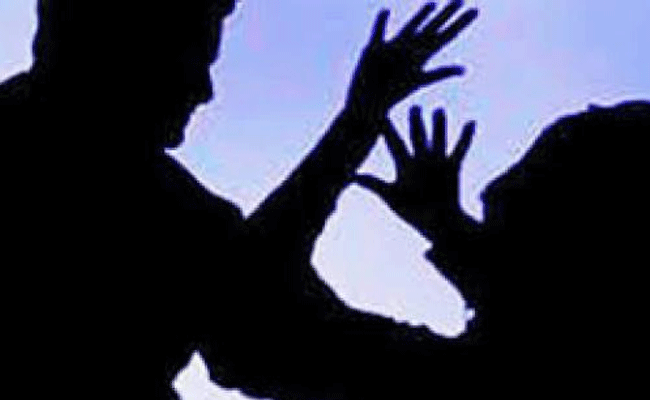 You are currently viewing ആൺകുട്ടിയെ മയക്കുമരുന്ന് നൽകി പ്രകൃതി വിരുദ്ധ പീഡനത്തിനിരയാക്കി; കാസർകോട് രണ്ട്‌പേർ അറസ്റ്റിൽ