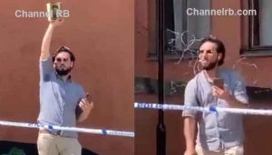 Read more about the article പെരുന്നാള്‍ ദിനത്തില്‍ മസ്‌ജിദിന്‌ പുറത്ത് ഖുര്‍ആന്‍ കത്തിച്ച്‌ പ്രതിഷേധം; യുവാവിനെതിരെ കേസ്