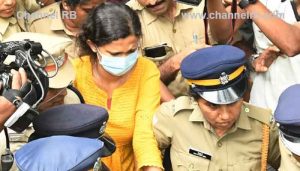 Read more about the article വ്യാജ രേഖയുണ്ടാക്കിയത് സ്വന്തം മൊബൈൽ ഫോണിലെന്ന് ആവർത്തിച്ച് വിദ്യ; തെളിവ് നശിപ്പിക്കൽ വകുപ്പ് കൂടി ചുമത്തി