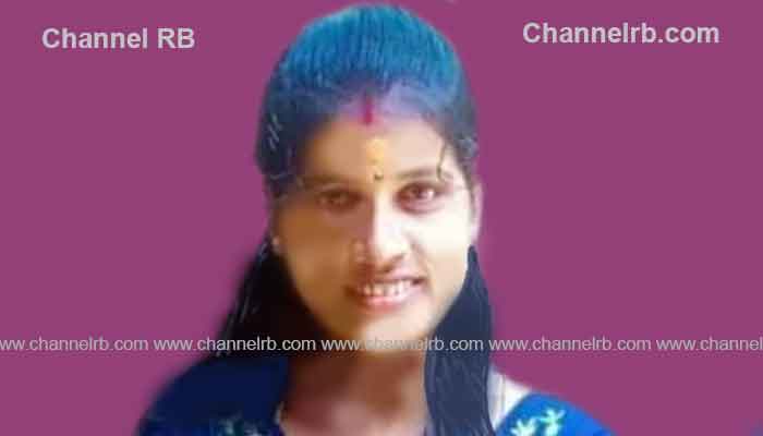 You are currently viewing കല്ല്യാണ്‍ സില്‍ക്‌സ് ജീവനക്കാരി വീട്ടില്‍ തൂങ്ങിമരിച്ച നിലയില്‍; മരണത്തിന് മുമ്പ് അശ്വതി വസ്ത്രങ്ങളെല്ലാം അലക്കി വെച്ചിരുന്നു, മരണ കാരണം വ്യക്‌തമല്ല