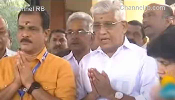 You are currently viewing ശാസ്ത്രം ഗണപതിക്ക് മാത്രം മതിയോ? മറ്റു മതങ്ങൾക്ക് വേണ്ടേ? ഗണപതി ക്ഷേത്രത്തിൽ തേങ്ങ ഉടച്ച് ജി.സുകുമാരൻ നായര്‍