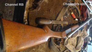 Read more about the article കാട്ടുപന്നിയെ ഉന്നംവെച്ച വെടിയുണ്ട തുളച്ച് കയറിയത് വീട്ടിൽ കിടന്നുറങ്ങിയ ഗൃഹനാഥൻ്റെ തലയിൽ; ഇടുക്കിയിൽ മൂന്ന് പേർ അറസ്റ്റിലായത് ഇങ്ങനെ