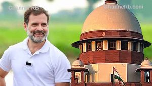 Read more about the article രാഹുൽ ഗാന്ധിക്ക് ആശ്വാസം; അപകീർത്തി കേസിലെ വിധി സുപ്രീം കോടതി സ്റ്റേ ചെയ്‌തു, മോഷ്ടാക്കൾക്കെല്ലാം മോദിയെന്ന് പേരുള്ളത് എന്തുകൊണ്ട്? എന്നതായിരുന്നു പരാമർശം