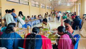 Read more about the article സംസ്ഥാനത്ത് തന്നെ വ്യത്യസ്‌തതയും മാതൃകയും; മാലിന്യ സംസ്‌കരണ കേന്ദ്രത്തിൽ തൃക്കരിപ്പൂർ ഗ്രാമ പഞ്ചായത്തിന് ഓണസദ്യ